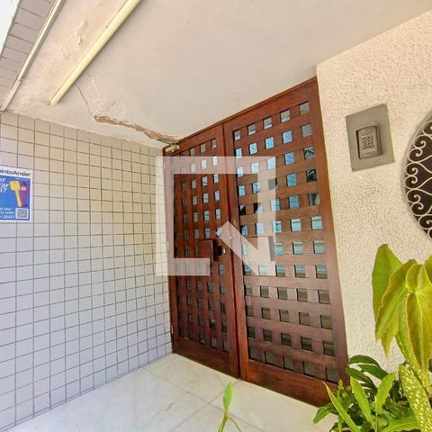 Apartamento à venda com 280m², 3 quartos e 1 vaga Apartamento à venda com 280m², 3 quartos e 1 vagaFachada com cartaz QA.