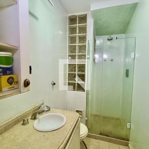 Apartamento à venda com 280m², 3 quartos e 1 vaga Apartamento à venda com 280m², 3 quartos e 1 vagaSuíte banheiro