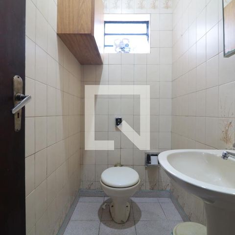Casa para alugar com 99m², 2 quartos e 1 vagaBanheiro