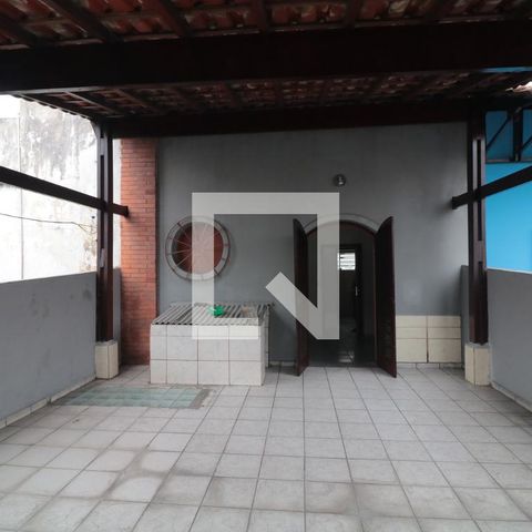 Casa para alugar com 99m², 2 quartos e 1 vagaVaranda