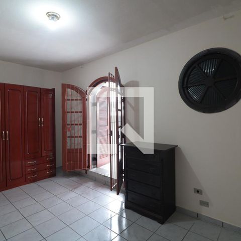 Casa para alugar com 99m², 2 quartos e 1 vagaQuarto 2