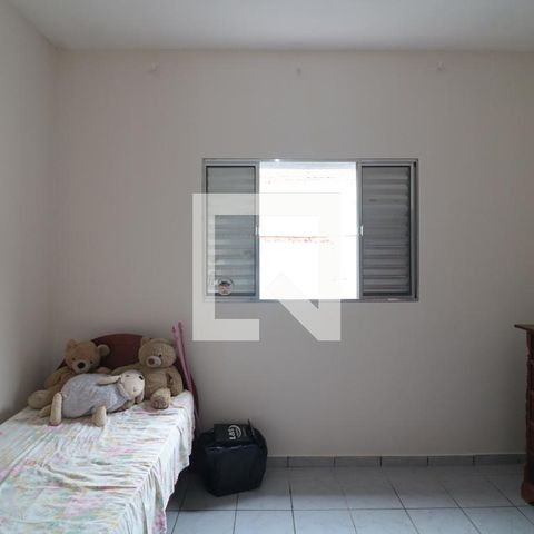 Casa para alugar com 99m², 2 quartos e 1 vagaQuarto