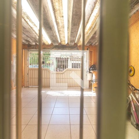 Casa para alugar com 350m², 3 quartos e 2 vagas Casa para alugar com 350m², 3 quartos e 2 vagasVista sala de estar