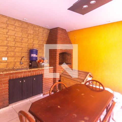 Casa para alugar com 350m², 3 quartos e 2 vagas Casa para alugar com 350m², 3 quartos e 2 vagasQuintal