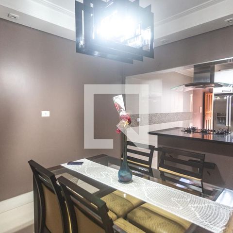 Casa para alugar com 350m², 3 quartos e 2 vagas Casa para alugar com 350m², 3 quartos e 2 vagasSala de jantar