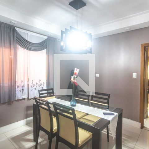 Casa para alugar com 350m², 3 quartos e 2 vagas Casa para alugar com 350m², 3 quartos e 2 vagasSala de jantar