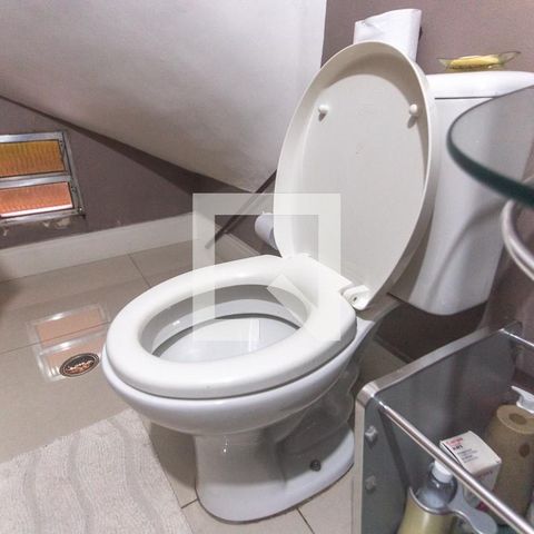 Casa para alugar com 350m², 3 quartos e 2 vagas Casa para alugar com 350m², 3 quartos e 2 vagasLavabo