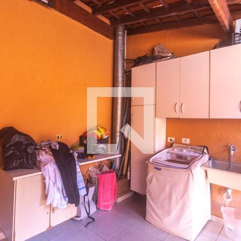 Casa para alugar com 350m², 3 quartos e 2 vagas Casa para alugar com 350m², 3 quartos e 2 vagasÁrea de serviço