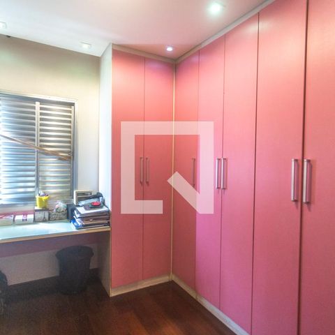 Casa para alugar com 350m², 3 quartos e 2 vagas Casa para alugar com 350m², 3 quartos e 2 vagasQuarto 1