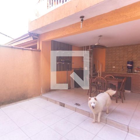 Casa para alugar com 350m², 3 quartos e 2 vagas Casa para alugar com 350m², 3 quartos e 2 vagasQuintal