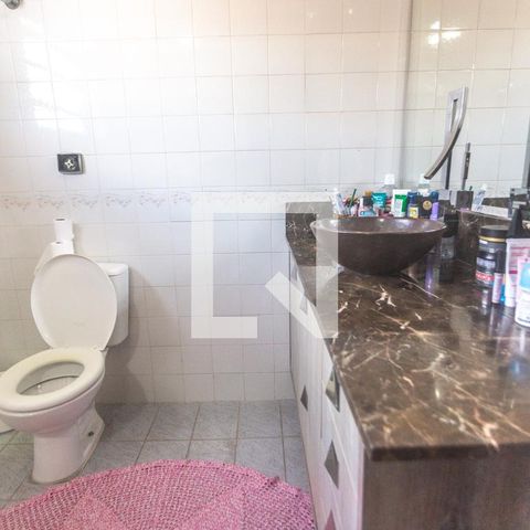 Casa para alugar com 350m², 3 quartos e 2 vagas Casa para alugar com 350m², 3 quartos e 2 vagasBanheiro suíte