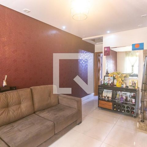 Casa para alugar com 350m², 3 quartos e 2 vagas Casa para alugar com 350m², 3 quartos e 2 vagasSala de estar