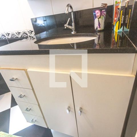 Casa para alugar com 350m², 3 quartos e 2 vagas Casa para alugar com 350m², 3 quartos e 2 vagasBanheiro social
