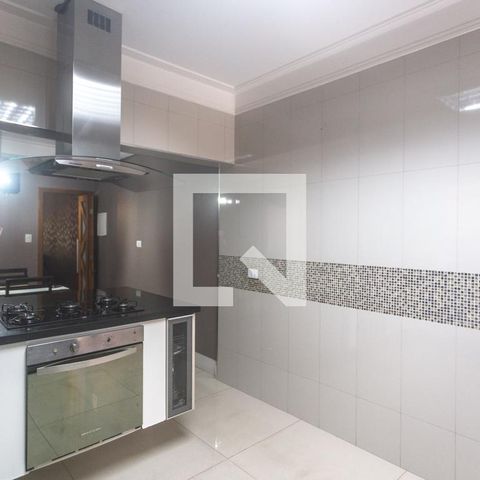 Casa para alugar com 350m², 3 quartos e 2 vagas Casa para alugar com 350m², 3 quartos e 2 vagasCozinha