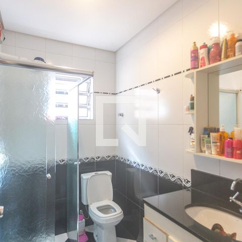 Casa para alugar com 350m², 3 quartos e 2 vagas Casa para alugar com 350m², 3 quartos e 2 vagasBanheiro social