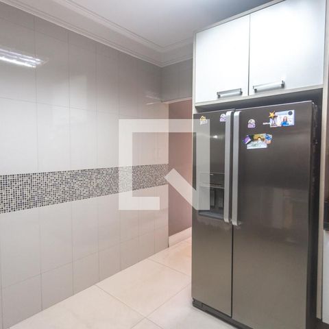 Casa para alugar com 350m², 3 quartos e 2 vagas Casa para alugar com 350m², 3 quartos e 2 vagasCozinha