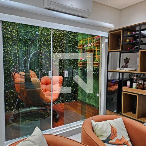 Casa à venda com 104m², 3 quartos e 2 vagas Casa à venda com 104m², 3 quartos e 2 vagasDetalhe da Sala