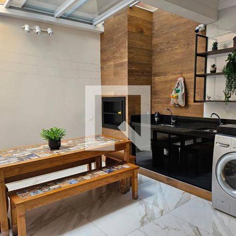 Casa à venda com 104m², 3 quartos e 2 vagas Casa à venda com 104m², 3 quartos e 2 vagasÁrea de Serviço