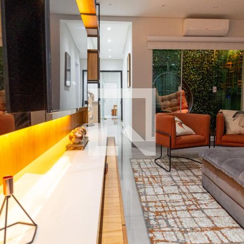 Casa à venda com 104m², 3 quartos e 2 vagasSala