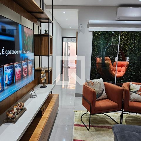 Casa à venda com 104m², 3 quartos e 2 vagas Casa à venda com 104m², 3 quartos e 2 vagasSala