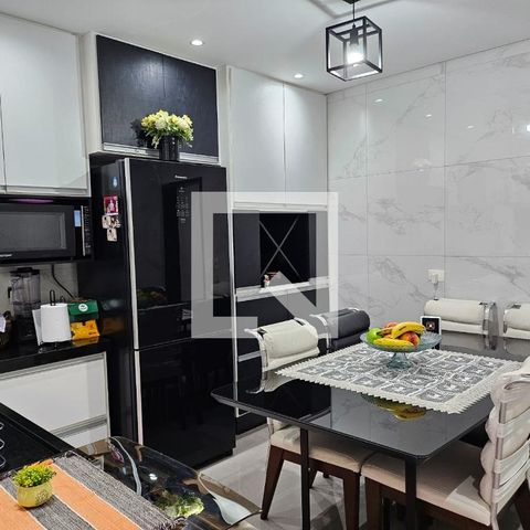 Casa à venda com 104m², 3 quartos e 2 vagas Casa à venda com 104m², 3 quartos e 2 vagasCozinha