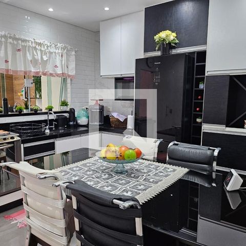 Casa à venda com 104m², 3 quartos e 2 vagas Casa à venda com 104m², 3 quartos e 2 vagasCozinha