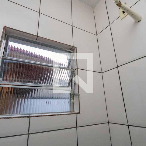 Casa à venda com 200m², 4 quartos e 3 vagasCasa 2 - banheiro 