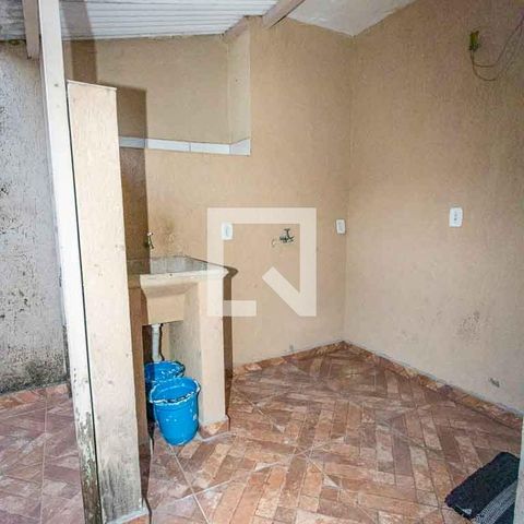 Casa à venda com 200m², 4 quartos e 3 vagasCasa 2 - área de serviço 