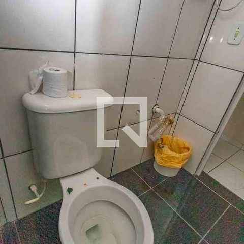 Casa à venda com 200m², 4 quartos e 3 vagasCasa 2 - banheiro 