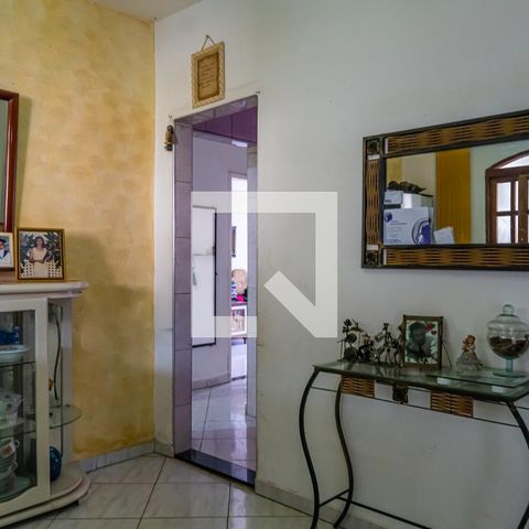 Casa à venda com 113m², 4 quartos e 3 vagasSala