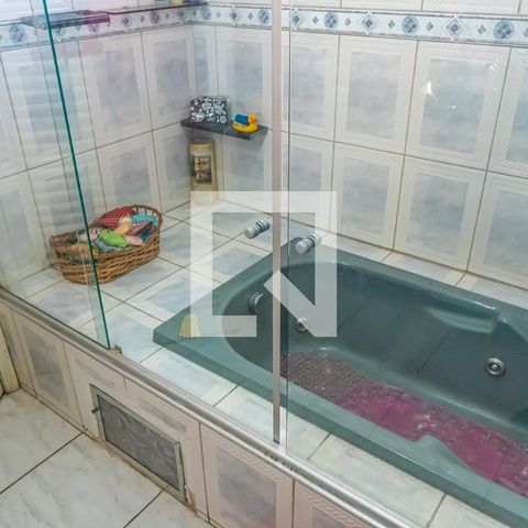Casa à venda com 113m², 4 quartos e 3 vagasBanheiro da Suíte 1
