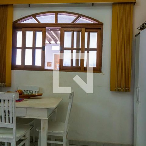 Casa à venda com 113m², 4 quartos e 3 vagasSala