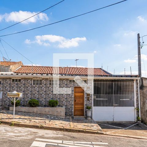 Casa à venda com 113m², 4 quartos e 3 vagasFachada