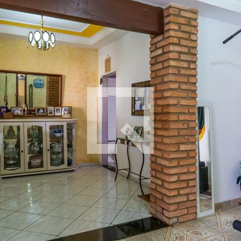 Casa à venda com 113m², 4 quartos e 3 vagasSala