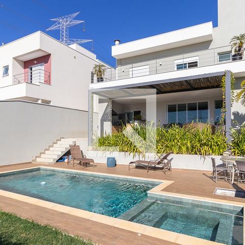 Casa de condomínio à venda com 200m², 3 quartos e 4 vagasPiscina