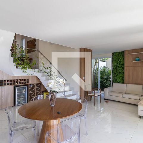 Casa de condomínio à venda com 200m², 3 quartos e 4 vagasSala