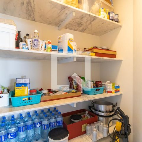 Casa de condomínio à venda com 200m², 3 quartos e 4 vagasDispensa