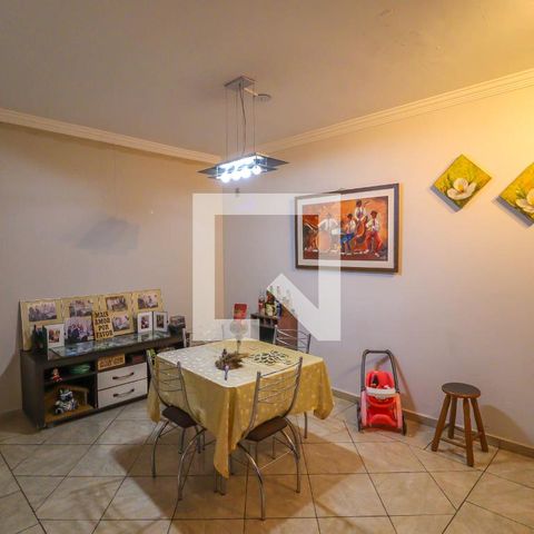 Casa à venda com 600m², 6 quartos e 4 vagasSala