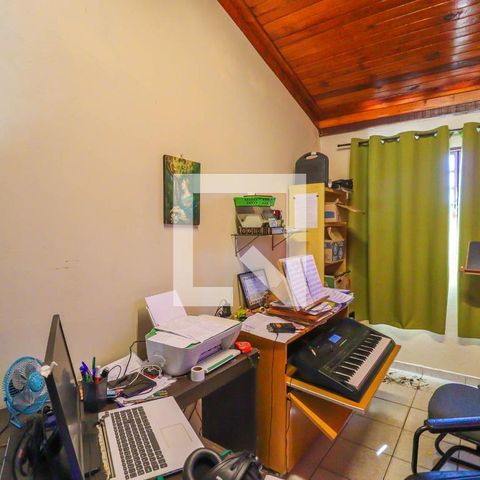 Casa à venda com 600m², 6 quartos e 4 vagasQuarto de Serviço