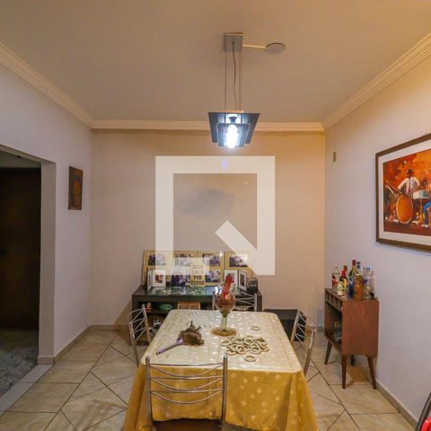 Casa à venda com 600m², 6 quartos e 4 vagasSala