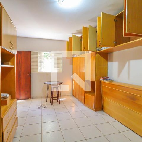 Casa à venda com 600m², 6 quartos e 4 vagasSuíte 2