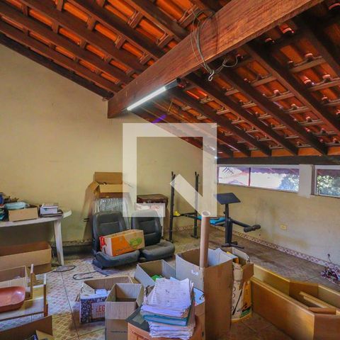 Casa à venda com 600m², 6 quartos e 4 vagasSalão