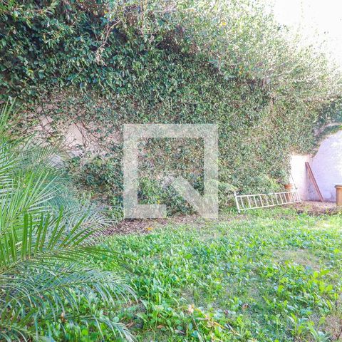 Casa à venda com 600m², 6 quartos e 4 vagasQuintal