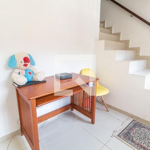 Casa à venda com 450m², 6 quartos e 7 vagas Casa à venda com 450m², 6 quartos e 7 vagasEscritorio