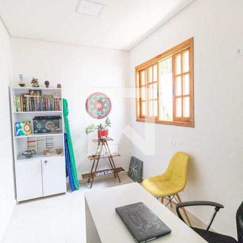 Casa à venda com 450m², 6 quartos e 7 vagas Casa à venda com 450m², 6 quartos e 7 vagasEscritorio