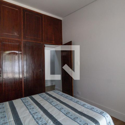 Casa à venda com 450m², 6 quartos e 7 vagas Casa à venda com 450m², 6 quartos e 7 vagasQuarto 1