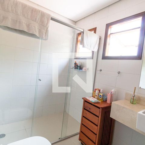 Casa à venda com 450m², 6 quartos e 7 vagas Casa à venda com 450m², 6 quartos e 7 vagasBanheiro da Edicula