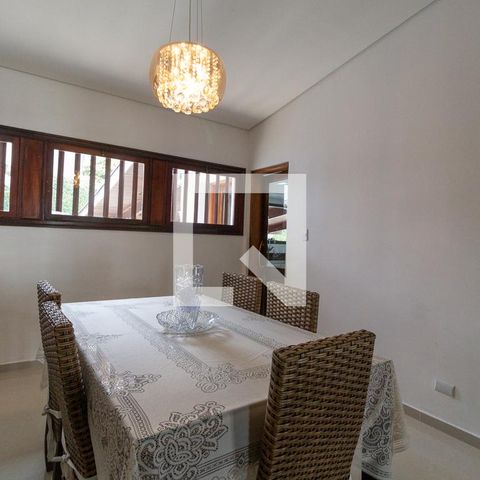 Casa à venda com 450m², 6 quartos e 7 vagas Casa à venda com 450m², 6 quartos e 7 vagasSala de Jantar