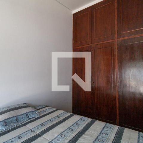 Casa à venda com 450m², 6 quartos e 7 vagas Casa à venda com 450m², 6 quartos e 7 vagasQuarto 1