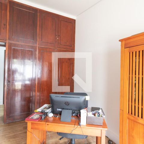 Casa à venda com 450m², 6 quartos e 7 vagas Casa à venda com 450m², 6 quartos e 7 vagasQuarto 2